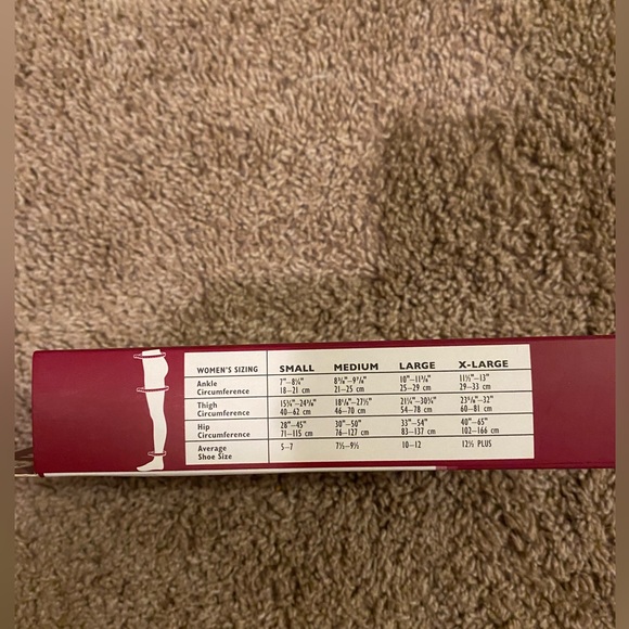 Brand new! Compression hose by Dr. Comfort, full leg compression hose - Picture 3 of 3